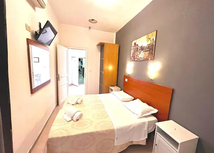 Otel Alius And Freerome Roma
