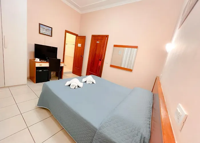 Alius And Freerome Otel 2*